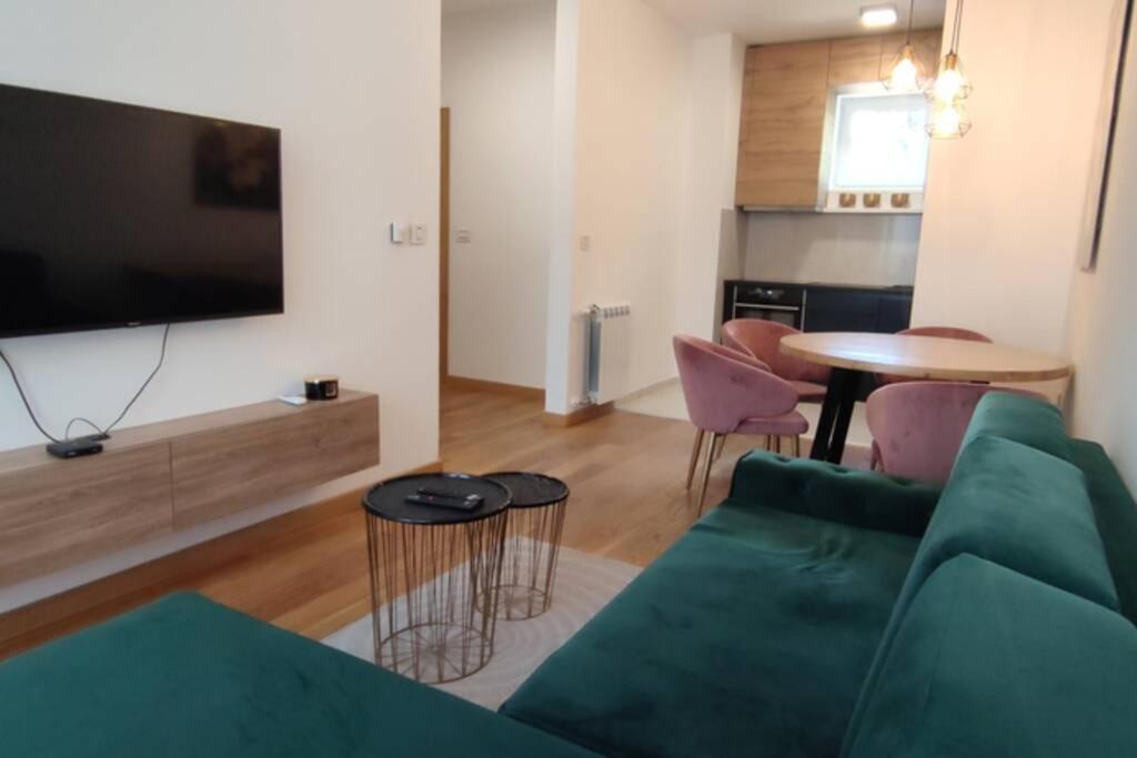 Snp City Center Lux Apartment Нови Сад Екстериор снимка